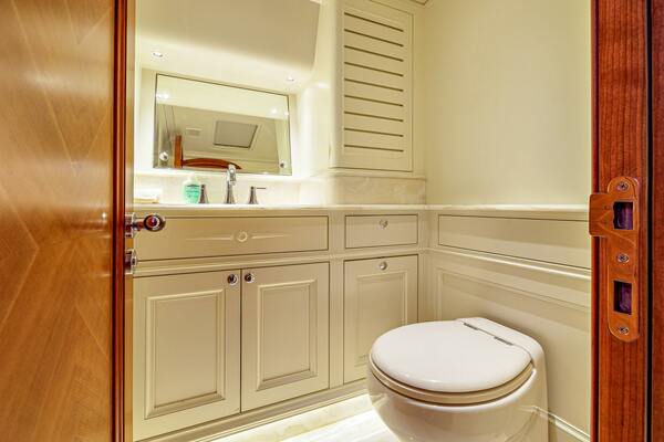 FRIVOLOUS 76ft Hunt Yachts Yacht For Sale