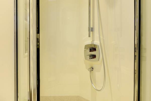 FRIVOLOUS 76ft Hunt Yachts Yacht For Sale