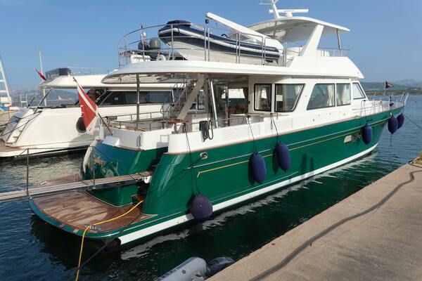 FRIVOLOUS 76ft Hunt Yachts Yacht For Sale