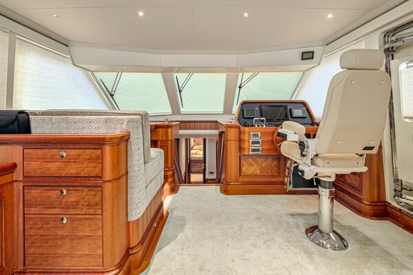 FRIVOLOUS 76ft Hunt Yachts Yacht For Sale