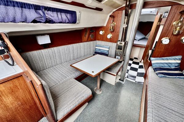 30ft C amp C Yacht For Sale