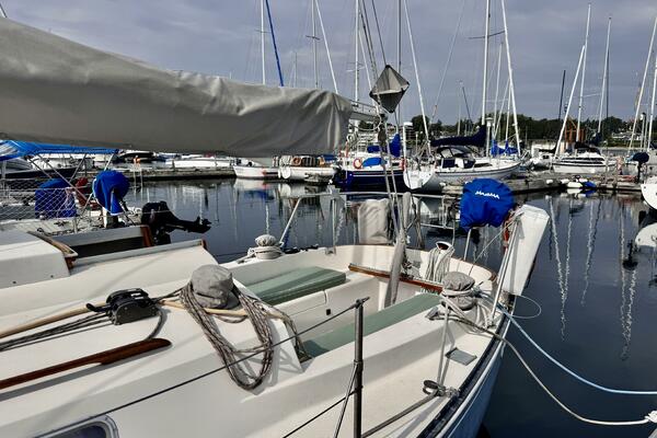 30ft C amp C Yacht For Sale