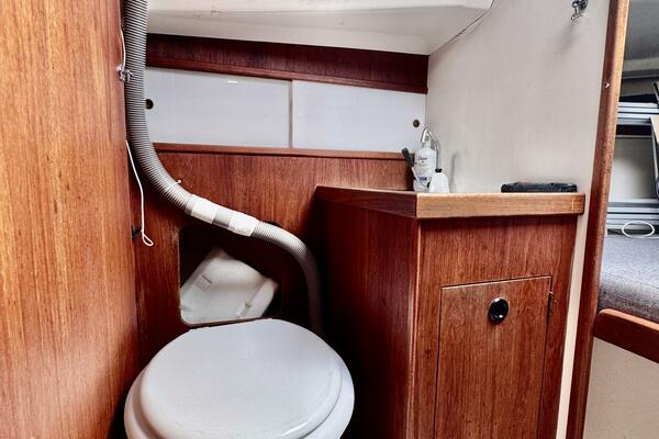 30ft C amp C Yacht For Sale