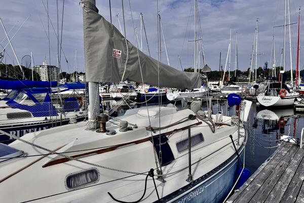 30ft C amp C Yacht For Sale