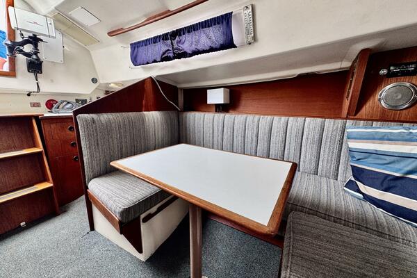 30ft C amp C Yacht For Sale