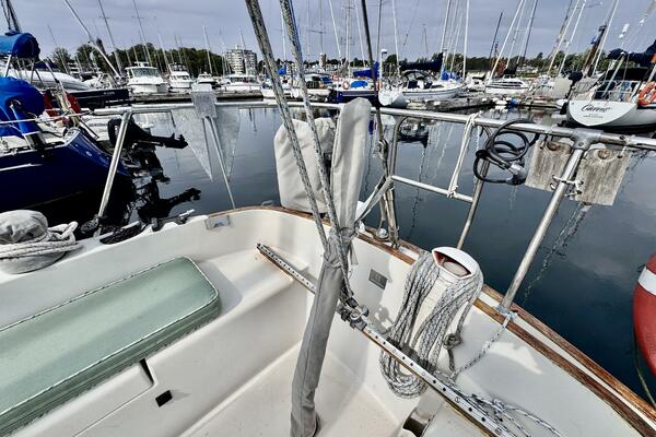 30ft C amp C Yacht For Sale