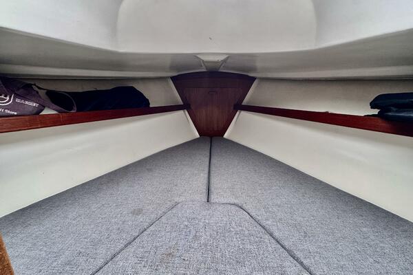 30ft C amp C Yacht For Sale