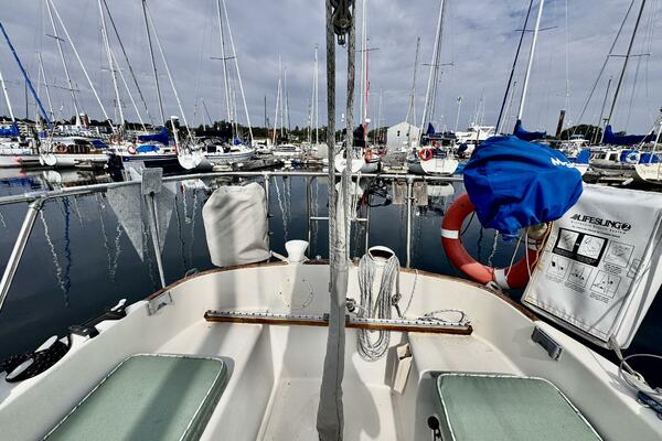 30ft C amp C Yacht For Sale