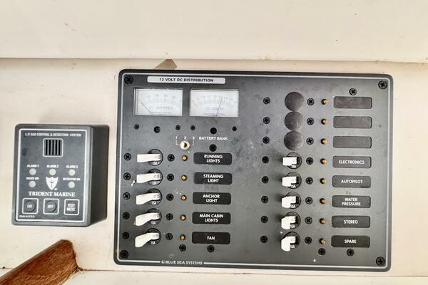 30ft C amp C Yacht For Sale