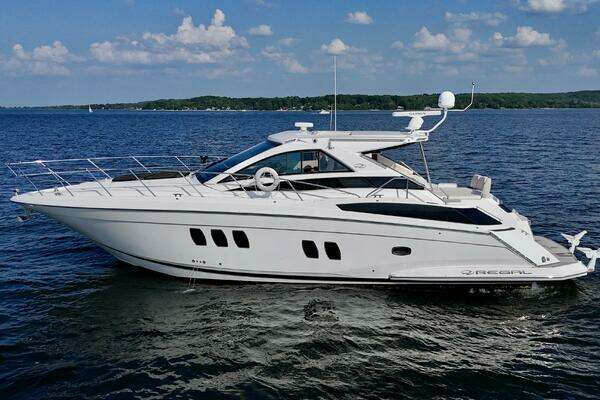52-ft-Regal-2011-52 Sport Coupe-Makin' Waves II Midland Ontario Canada  yacht for sale