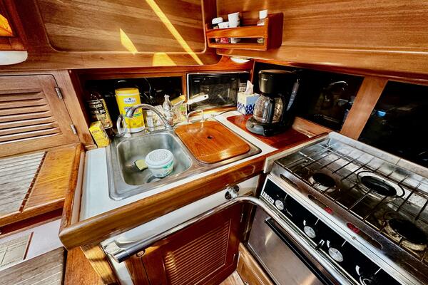 I Believe 38ft Cabo Rico Yacht For Sale I Believe 38ft Cabo Rico Yacht For Sale