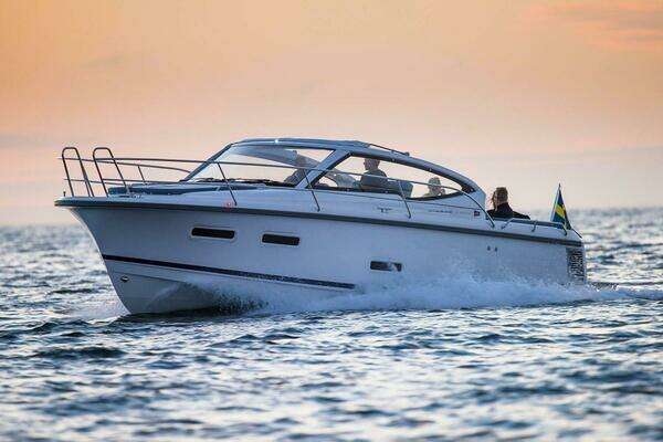 33-ft-Nimbus-2025-305 Drophead-Tampa Florida United States yacht for sale