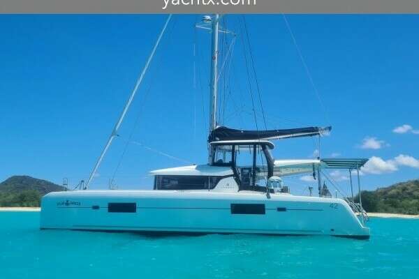 42-ft-Lagoon-2018-42-Total Eclipse-Bermuda yacht for sale