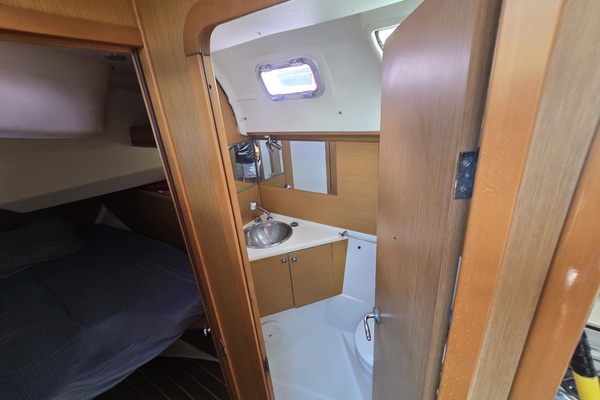 Honu Kai  44ft Jeanneau Yacht For Sale