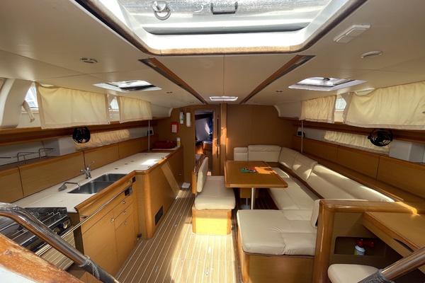 Honu Kai  44ft Jeanneau Yacht For Sale