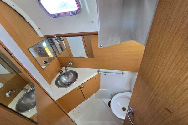 Honu Kai  44ft Jeanneau Yacht For Sale