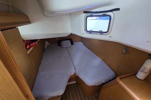 Honu Kai  44ft Jeanneau Yacht For Sale