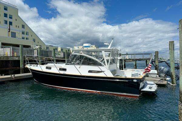 Photo of the 2002 Legacy 34 Express Twin Jet "Waypoint"