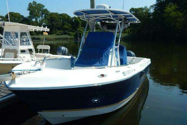 Photo of the 2004 Polar 2300 CC "Irish Mist"