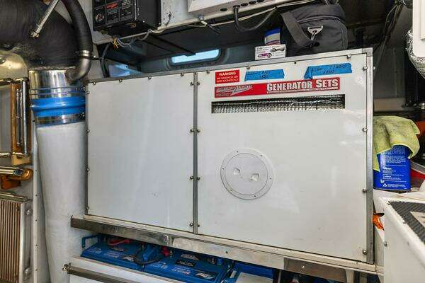 2001 Rayburn Custom Yachts 76