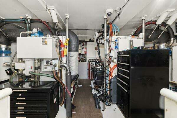 2001 Rayburn Custom Yachts 76