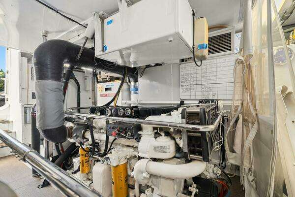 2001 Rayburn Custom Yachts 76