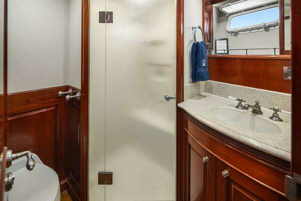 2001 Rayburn Custom Yachts 76