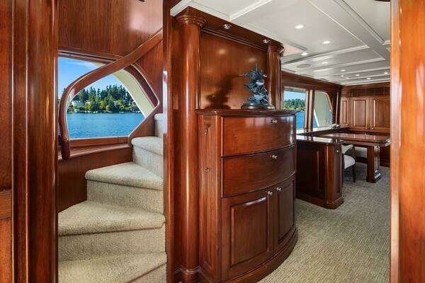 2001 Rayburn Custom Yachts 76