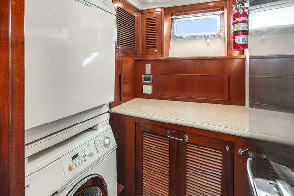 2001 Rayburn Custom Yachts 76