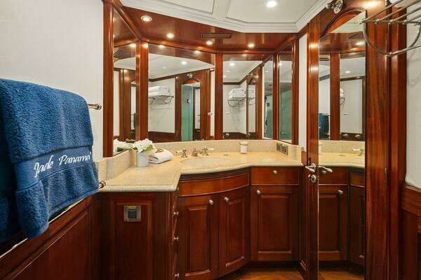 2001 Rayburn Custom Yachts 76