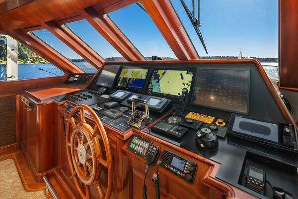 2001 Rayburn Custom Yachts 76