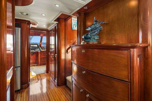 2001 Rayburn Custom Yachts 76