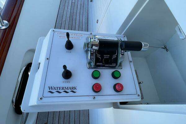 2001 Rayburn Custom Yachts 76