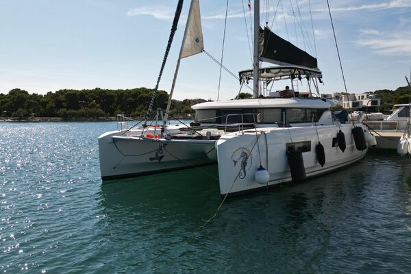 45ft Lagoon Yacht For Sale 45ft Lagoon Yacht For Sale