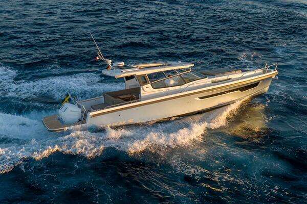 40-ft-Nimbus-2025-Weekender 11-Tampa Florida United States yacht for sale