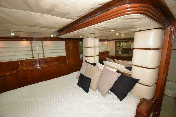 Hatteras  Yacht For Sale