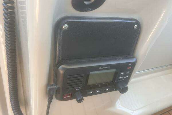 Photo of the 2008 Sea Ray Sundancer 310 "NO WOKE ZONE"