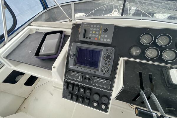 Carmina Purrana 33ft Carver Yacht For Sale