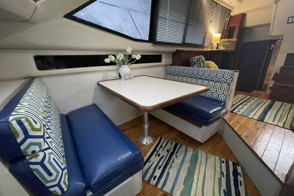 Carmina Purrana 33ft Carver Yacht For Sale