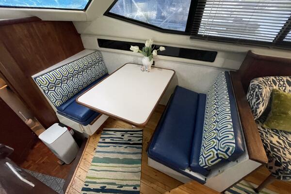 Carmina Purrana 33ft Carver Yacht For Sale