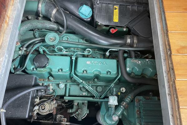 Carmina Purrana 33ft Carver Yacht For Sale