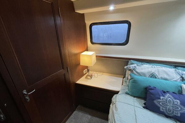 Carmina Purrana 33ft Carver Yacht For Sale