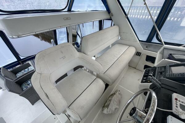 Carmina Purrana 33ft Carver Yacht For Sale