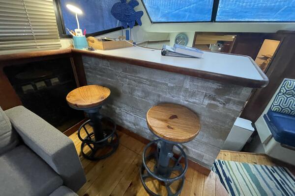 Carmina Purrana 33ft Carver Yacht For Sale