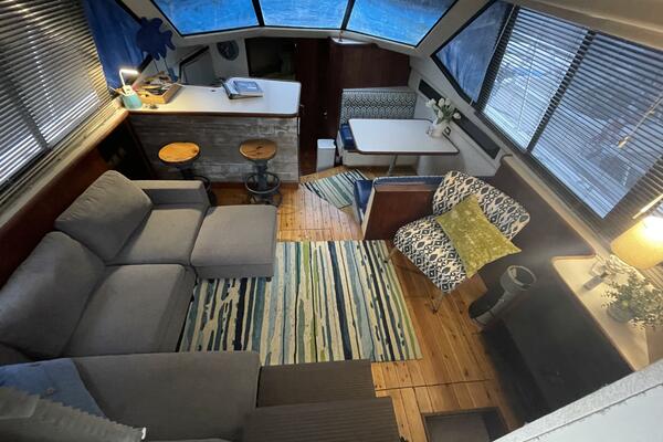 Carmina Purrana 33ft Carver Yacht For Sale