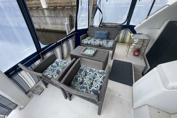 Carmina Purrana 33ft Carver Yacht For Sale