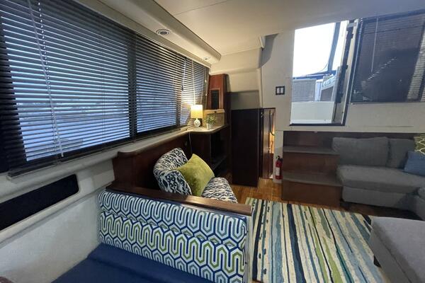 Carmina Purrana 33ft Carver Yacht For Sale