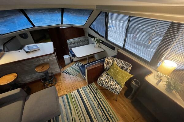 Carmina Purrana 33ft Carver Yacht For Sale