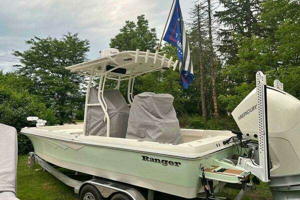 Photo of the 2022 Ranger 2360