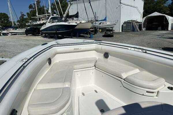 2014 Boston Whaler 35